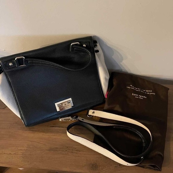Authentic Kate spade purse - Picture 1 of 1